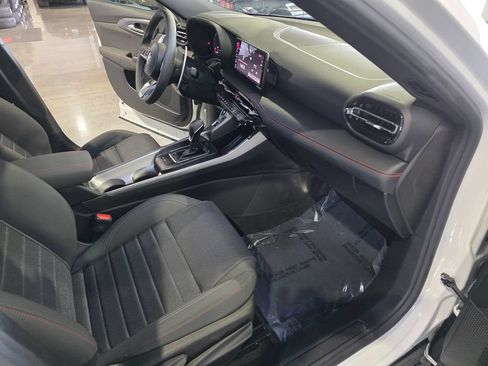 Used 2024 Dodge Hornet R/T w/ R/T Blacktop Package AWD/4WD image 18