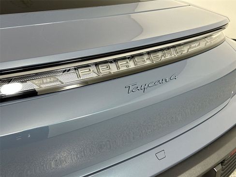 Certified 2026 Porsche Taycan AWD/4WD image 17