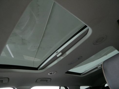 Used 2019 Chevrolet Traverse Premier w/ Redline Edition image 31