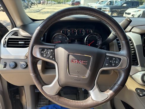Used 2016 GMC Yukon SLT AWD/4WD image 24