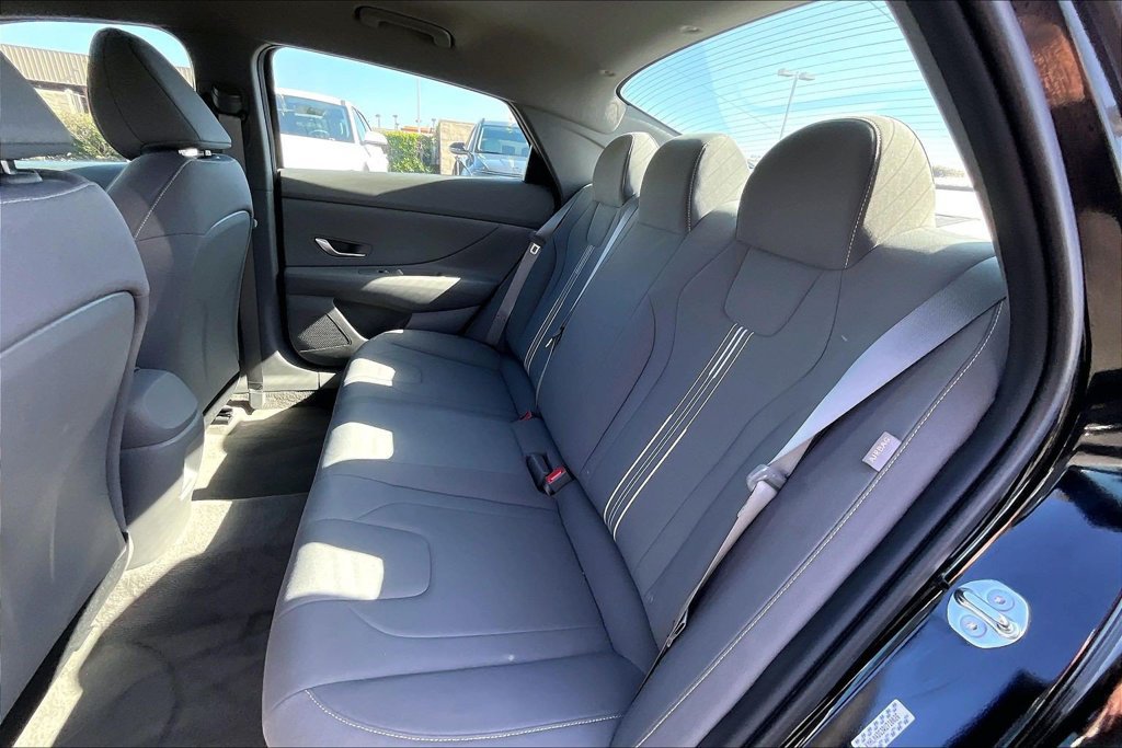 Certified 2024 Hyundai Elantra SEL FWD image 15