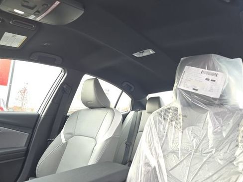 New 2026 Toyota Camry SE image 10