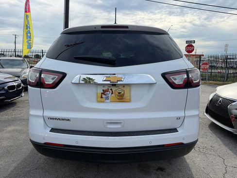 Used 2017 Chevrolet Traverse LT FWD image 5