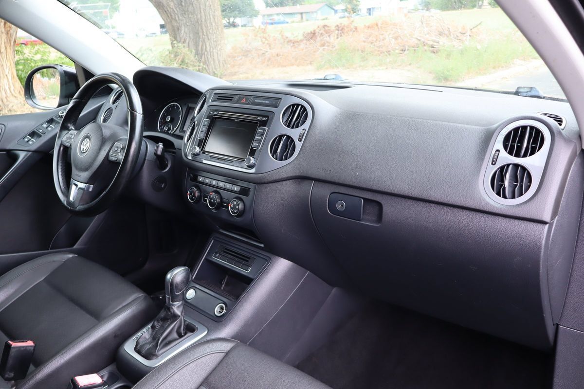 Used 2015 Volkswagen Tiguan SE AWD/4WD image 17