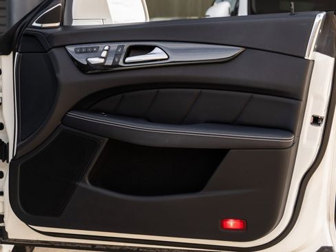 Used 2016 Mercedes-Benz CLS 400 image 35