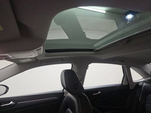 Used 2023 Volkswagen Jetta SE w/ Panoramic Sunroof Package FWD image 12