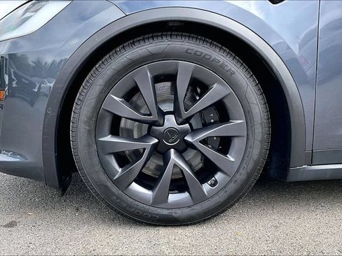 Used 2023 Tesla Model X AWD/4WD image 34