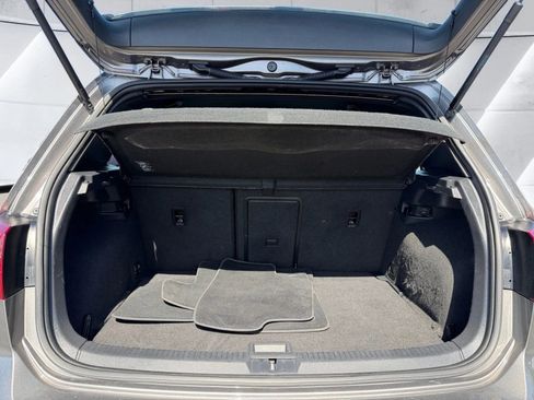 Used 2016 Volkswagen Golf 4-Door image 19