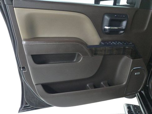 Used 2015 GMC Sierra 3500 Denali w/ Duramax Plus Package image 20