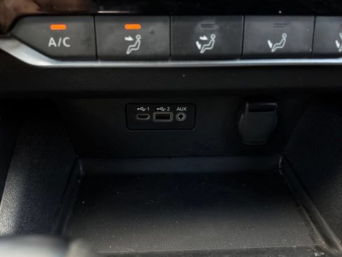Used 2025 Nissan Altima 2.5 SV FWD image 25