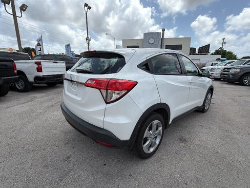 Used 2022 Honda HR-V LX image 5