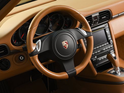 Used 2012 Porsche 911 Carrera 4 AWD/4WD image 5