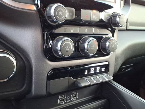 New 2026 RAM 1500 Big Horn AWD/4WD image 8
