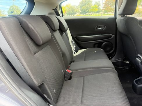 Used 2017 Honda HR-V LX image 13