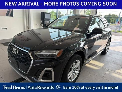 Used 2023 Audi Q5 2.0T Premium w/ Convenience Package AWD/4WD image 3