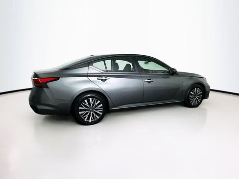 Used 2023 Nissan Altima 2.5 SV image 10