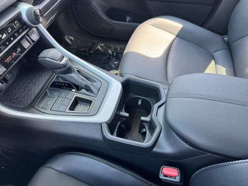 Certified 2022 Toyota RAV4 XLE Premium AWD/4WD image 26