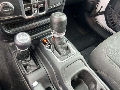 Used 2023 Jeep Wrangler Unlimited Sport AWD/4WD image 20