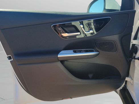 Certified 2026 Mercedes-Benz GLC 300 image 27