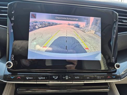 Used 2023 Jeep Wagoneer 2WD w/ Premium Group I image 22