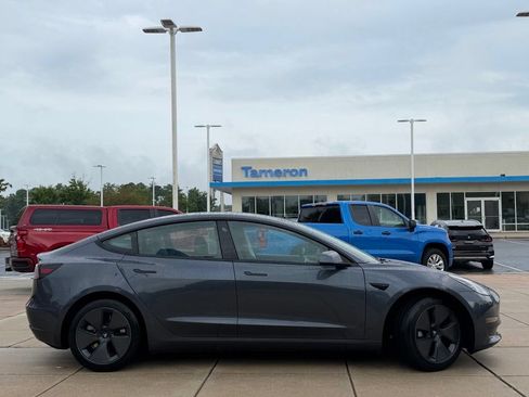 Used 2023 Tesla Model 3 Standard Range RWD image 4