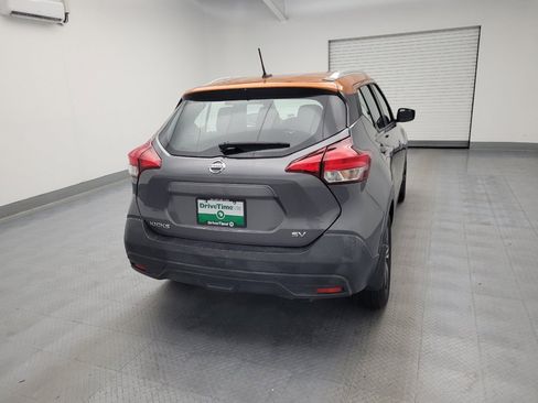 Used 2019 Nissan Kicks SV FWD image 7