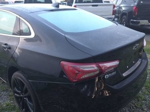Used 2023 Chevrolet Malibu LT w/ Midnight Edition FWD image 8
