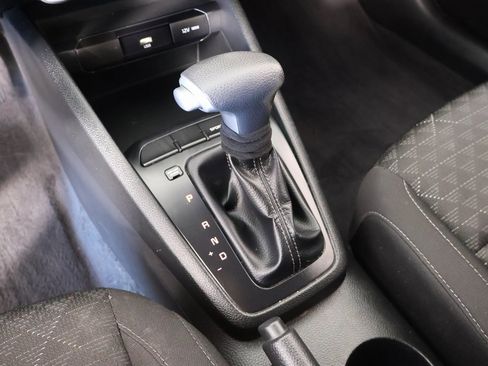 Used 2023 Kia Rio LX image 7