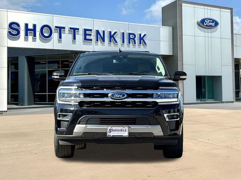 Used 2024 Ford Expedition Limited image 2