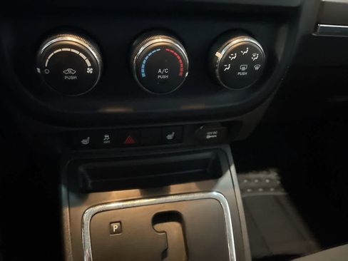 Used 2011 Jeep Patriot Latitude image 17