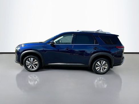 Used 2023 Nissan Pathfinder SL image 4