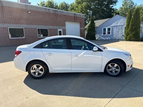 Used 2015 Chevrolet Cruze LT FWD image 4