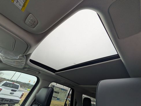 New 2025 Ford Expedition Max Platinum w/ Driver's Package image 29