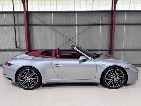 Used 2018 Porsche 911 Carrera 4 AWD/4WD image 38
