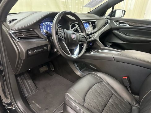 Used 2023 Buick Enclave Avenir w/ Avenir Technology Package image 31