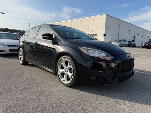 Used 2014 Ford Focus ST FWD image 4