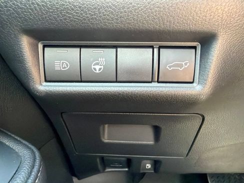 Used 2025 Toyota Grand Highlander AWD image 23