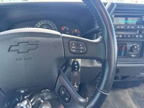 Used 2006 Chevrolet Silverado 1500 LT w/ Light Duty Power Package image 11