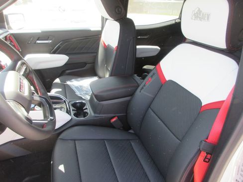 New 2026 GMC Canyon AT4X w/ AT4X AEV Edition AWD/4WD image 12