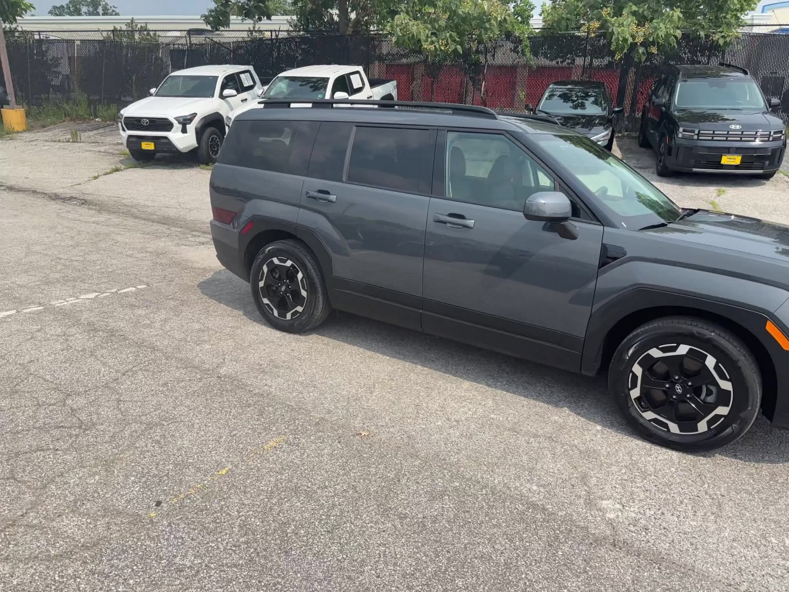 Used 2026 Hyundai Santa Fe SEL FWD image 2