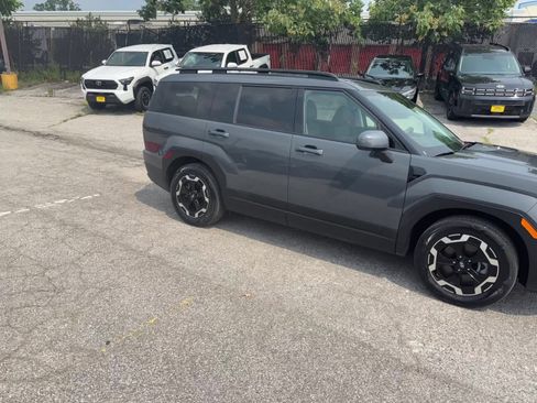 Used 2026 Hyundai Santa Fe SEL FWD image 2