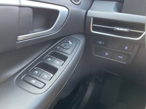 Used 2025 Hyundai Sonata SEL FWD image 11