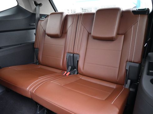 Used 2023 Volkswagen Atlas SEL R-Line image 31