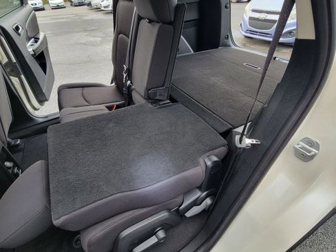 Used 2012 Dodge Journey SXT image 25