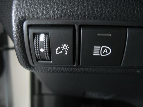 Certified 2023 Toyota Corolla SE image 17