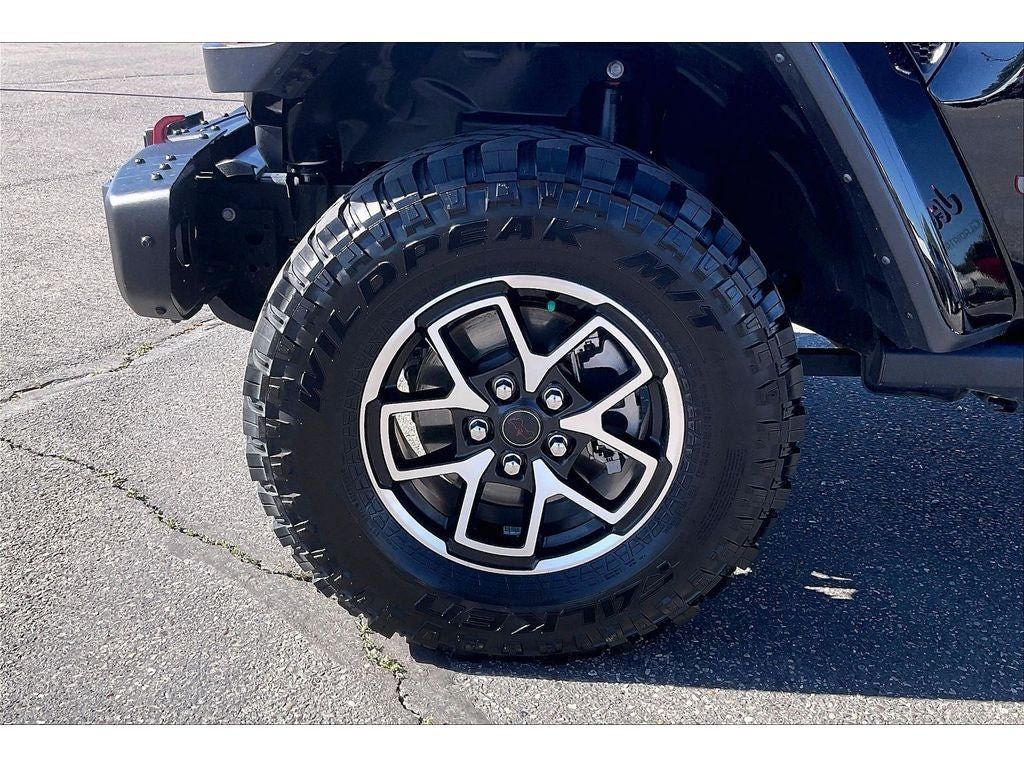 Used 2024 Jeep Gladiator Rubicon AWD/4WD image 10