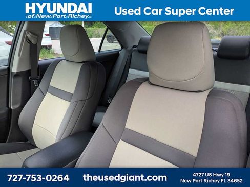 Used 2012 Toyota Camry SE FWD image 3