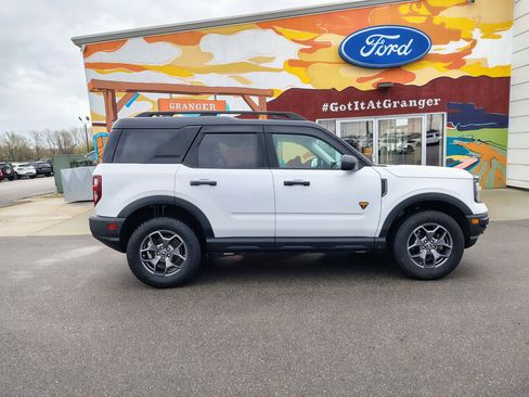 Used 2023 Ford Bronco Sport Badlands image 6