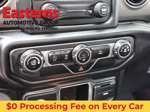 Used 2021 Jeep Wrangler Unlimited Sport AWD/4WD image 19