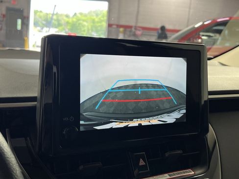 Used 2025 Toyota Corolla LE w/ LE Premium Package FWD image 20